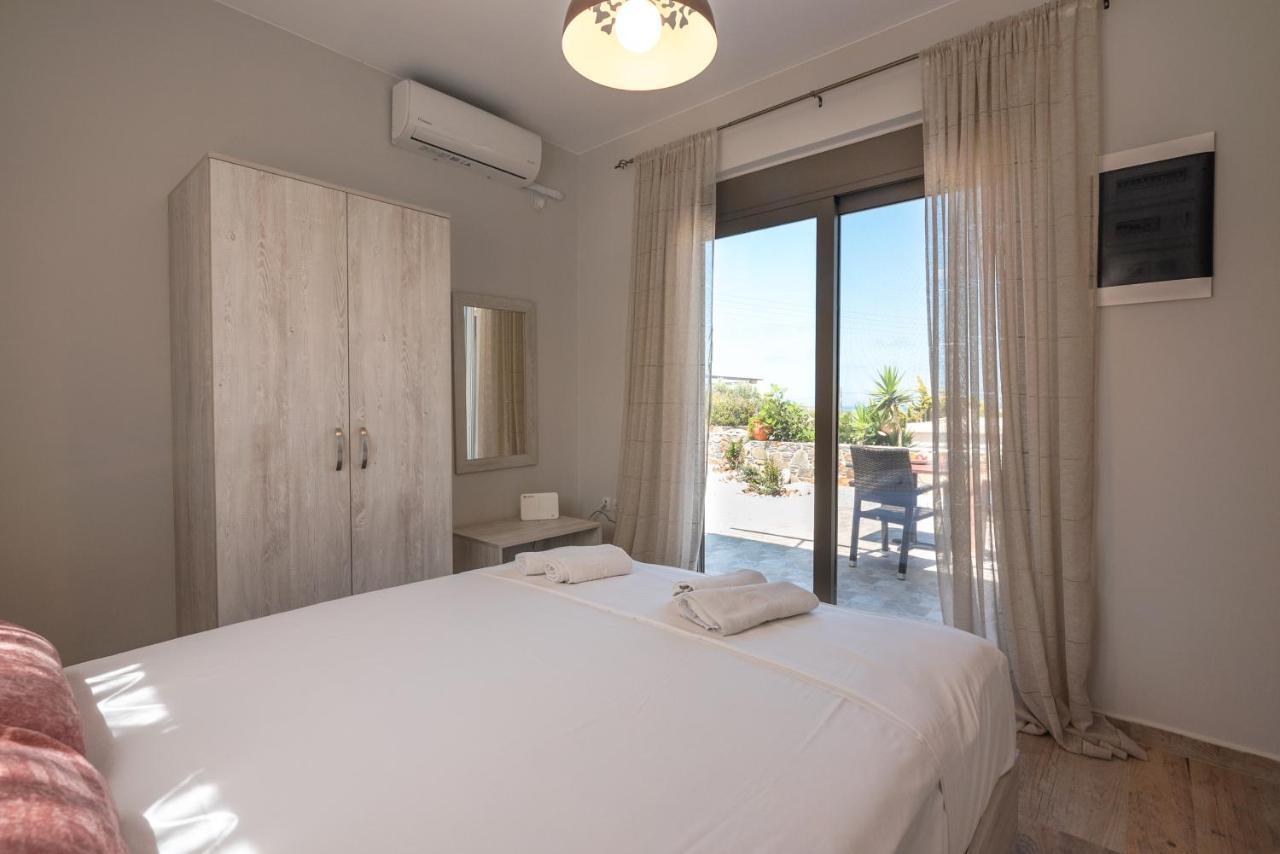 Pink Sand Villas Agios Pandeleimon  エクステリア 写真