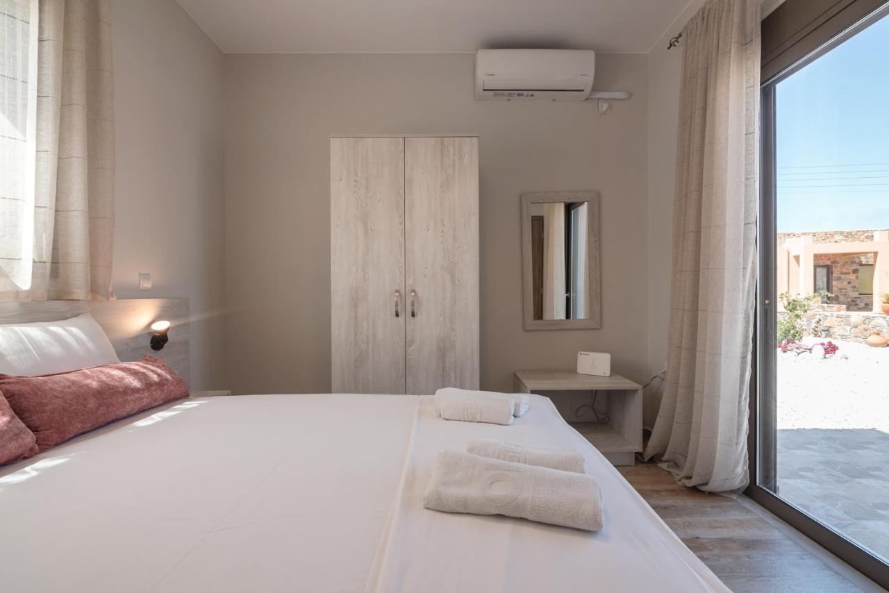Pink Sand Villas Agios Pandeleimon  エクステリア 写真