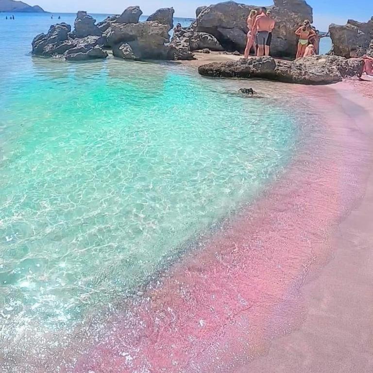 Pink Sand Villas Agios Pandeleimon  エクステリア 写真